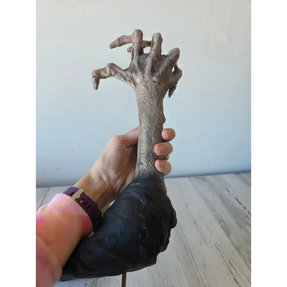 Halloween groundbreaker rubber vintage‎ zombie hands prop lawn decor